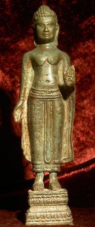 Segnender Buddha