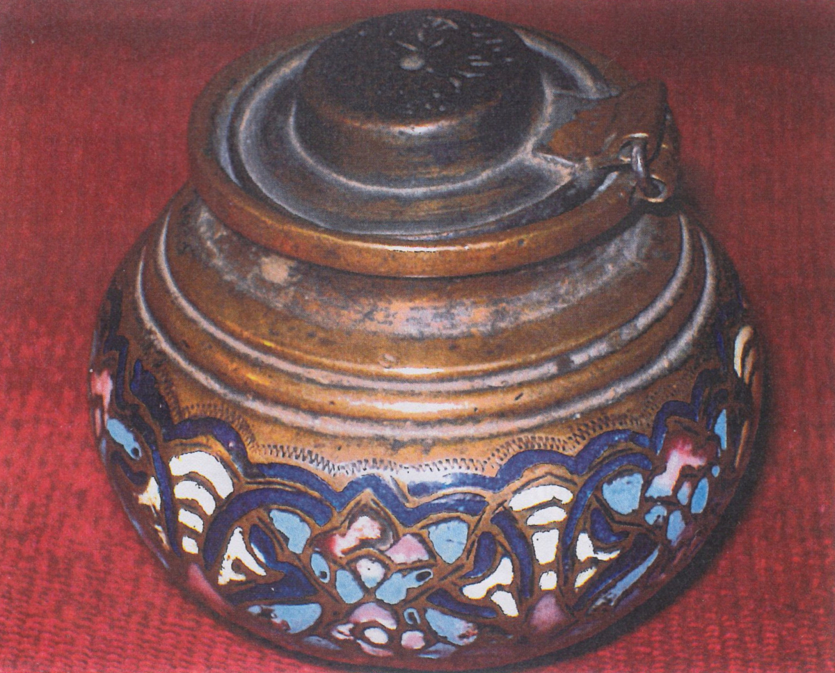 Emailliertes Deckelgefäß