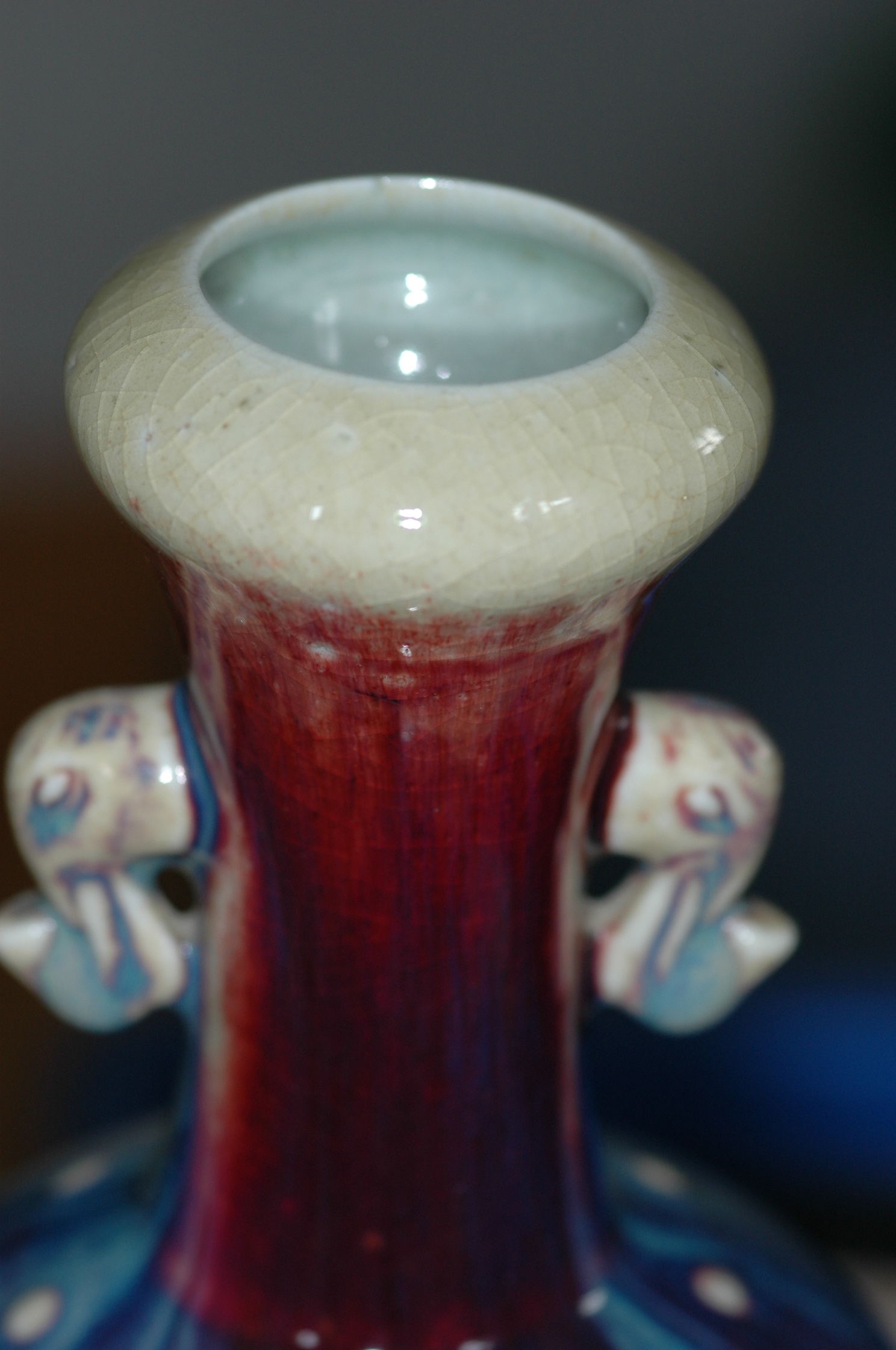 Chìen Lung Teilansicht Ochsenblutvase Elefantenköpfe Nr. 46 2